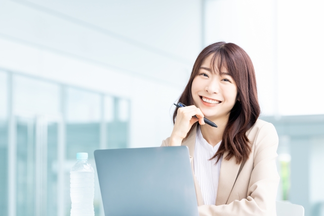大学別平均年収ランキング|理系・文系別年収データ&企業別の違い