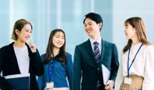 丸紅の平均年収は1,500万円超え？年齢別・職種別・口コミで徹底解説！