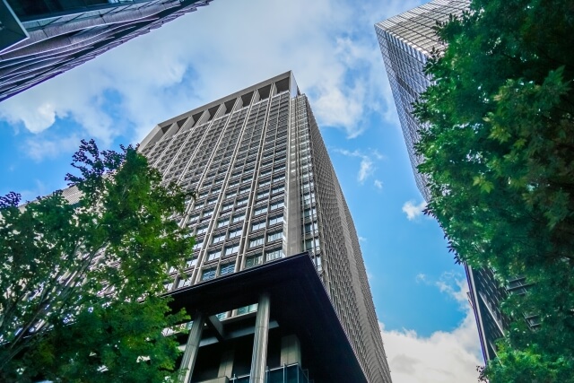 銀行員に向いてる人の特徴とは?必要なスキルと資格を徹底解説