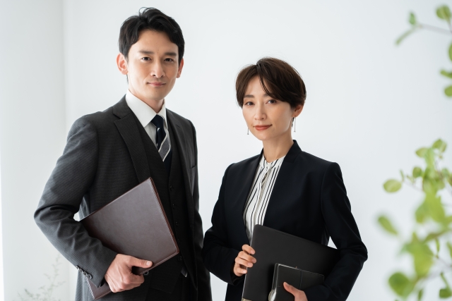 投資銀行の年収ガイド｜転職成功のために知っておくべき業界別年収とキャリアパス