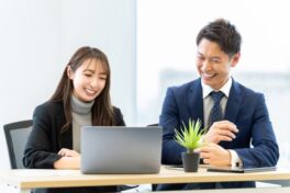 【2025年最新】総合商社の平均年収ランキング｜三菱商事・三井物産・伊藤忠・住友・丸紅を徹底比較
