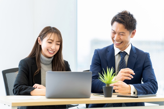 【2025年最新】総合商社の平均年収ランキング｜三菱商事・三井物産・伊藤忠・住友・丸紅を徹底比較