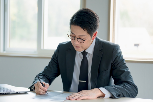 住友不動産の平均年収は700万円超え？年齢別・職種別・口コミで徹底解説！