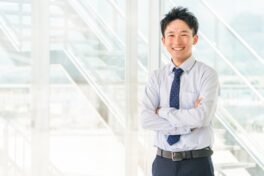 NHK職員の平均年収は1,000万円超え？職種・年齢・口コミで徹底解説【2025年版】
