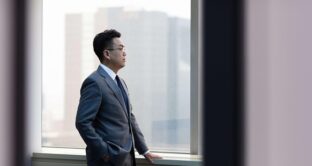 マツダの平均年収は700万円超？年代別・職種別・口コミからリアルな給与事情を徹底解説！