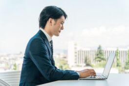 【IT経営の要】CIOとは？役割・仕事内容・CTOとの違いをわかりやすく解説