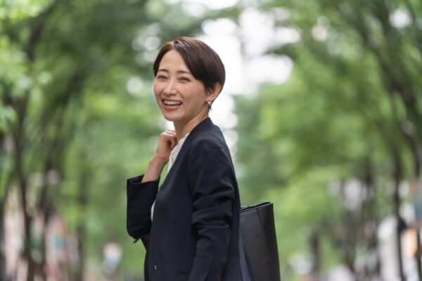 インサイドセールスに向いてる人の特徴7選｜性格・スキル・向いてない人の違いも解説