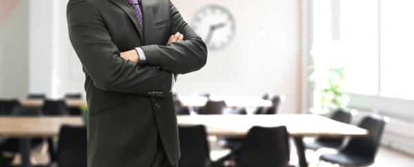 マッキンゼー年収完全ガイド｜年齢・役職別の実例・給料の仕組みなど