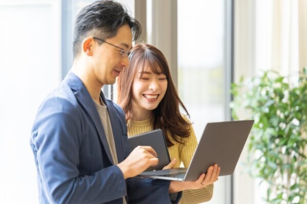 メルカリへの転職は難しい？中途採用の難易度・年収・選考対策を解説