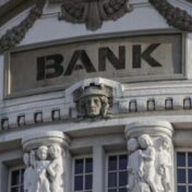 住信SBIネット銀行への転職は難しい？中途採用の難易度・年収・口コミ・選考対策まで解説